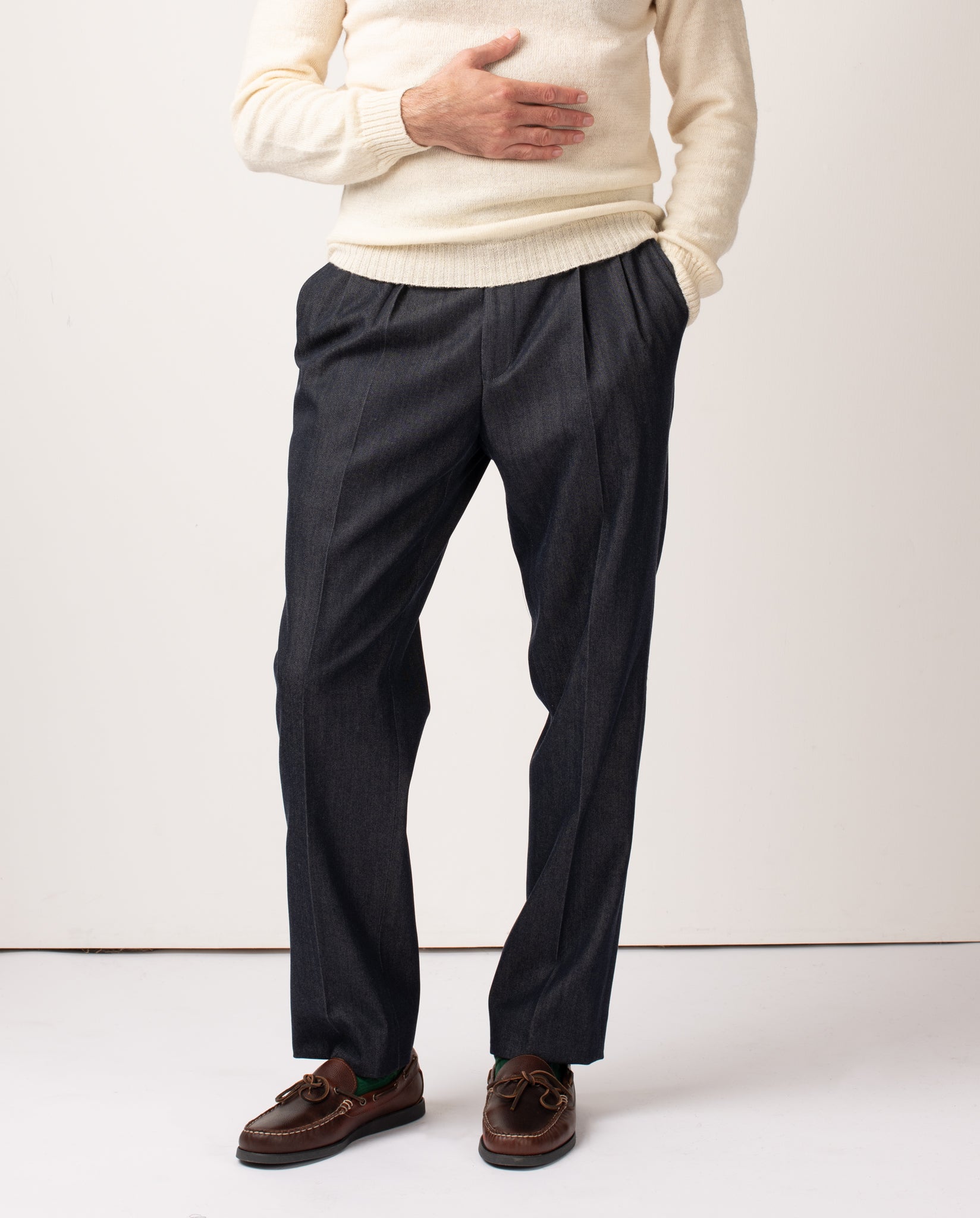 HENRY PLEAT CHINO - INDIGO WOOL