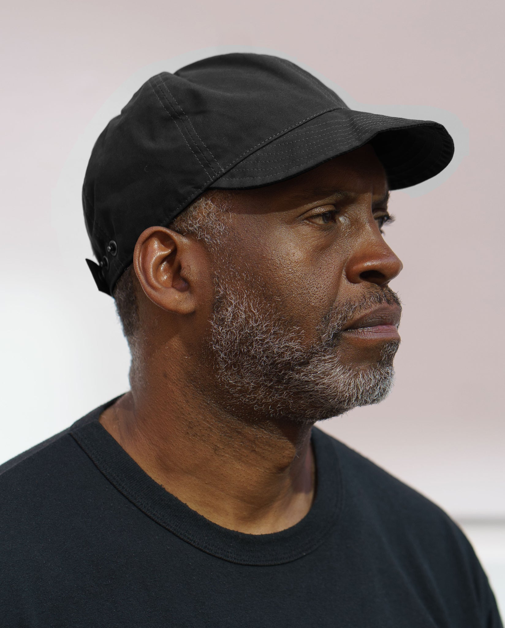 CAP IN BLACK CANVAS
