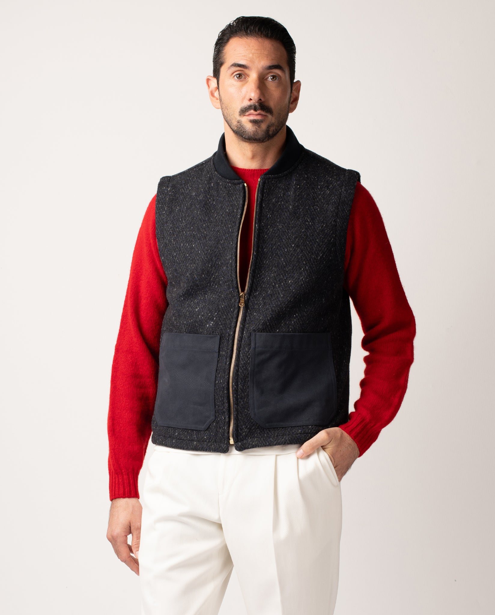 ALDWORTH GILET - DONEGAL CHARCOAL WOOL