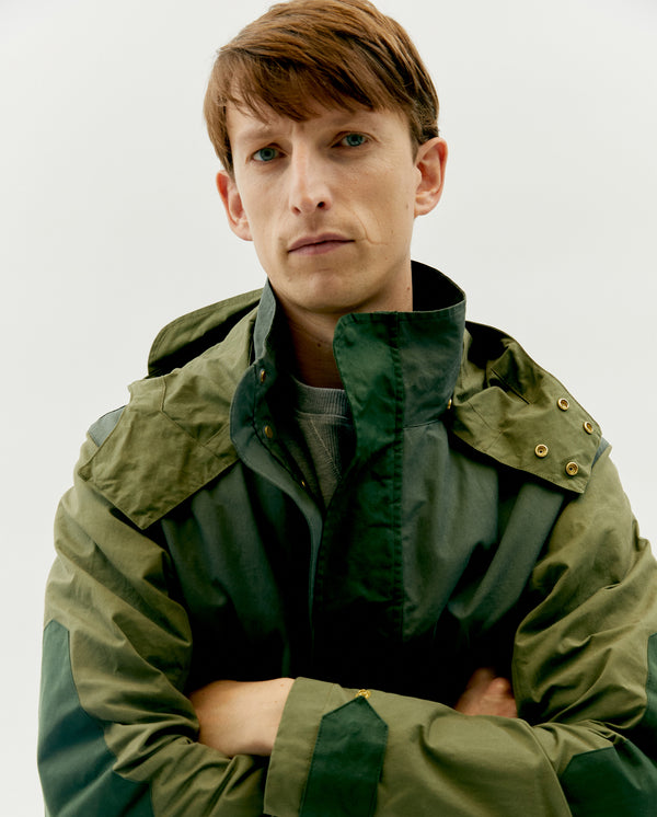 JEFFERSON SHELL JACKET IN GREEN COLOUR BLOCK