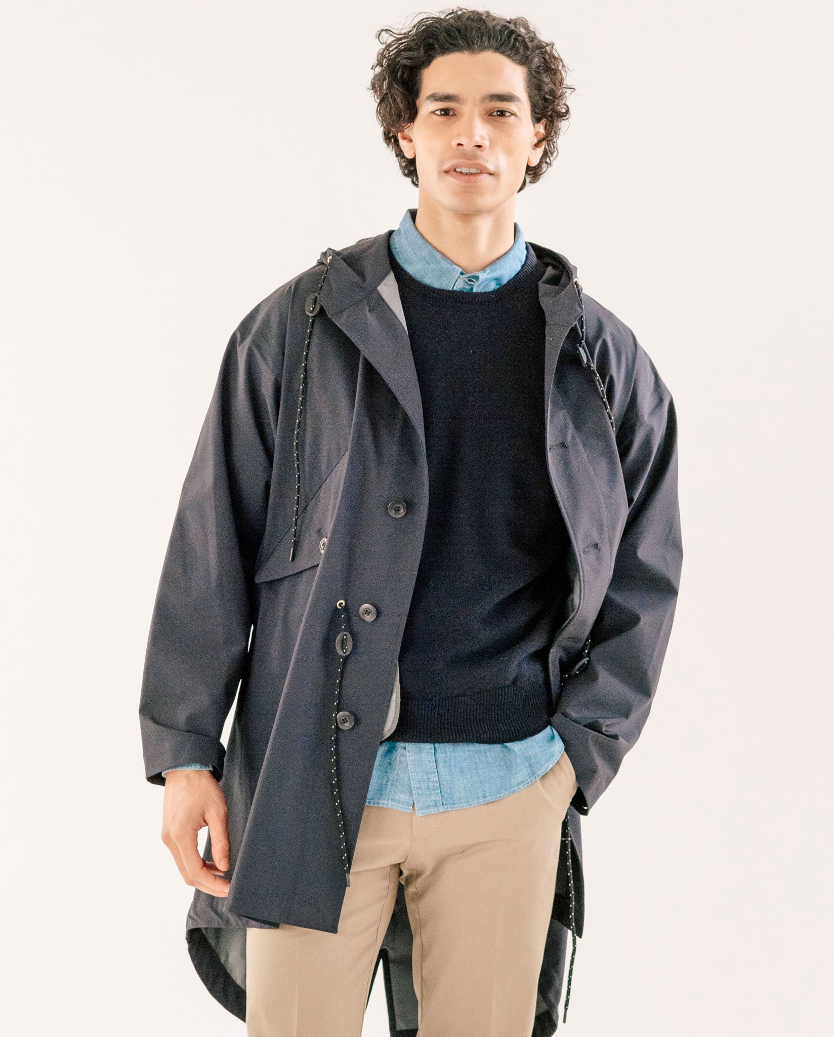 ALBION PACKABLE PARKA IN NAVY