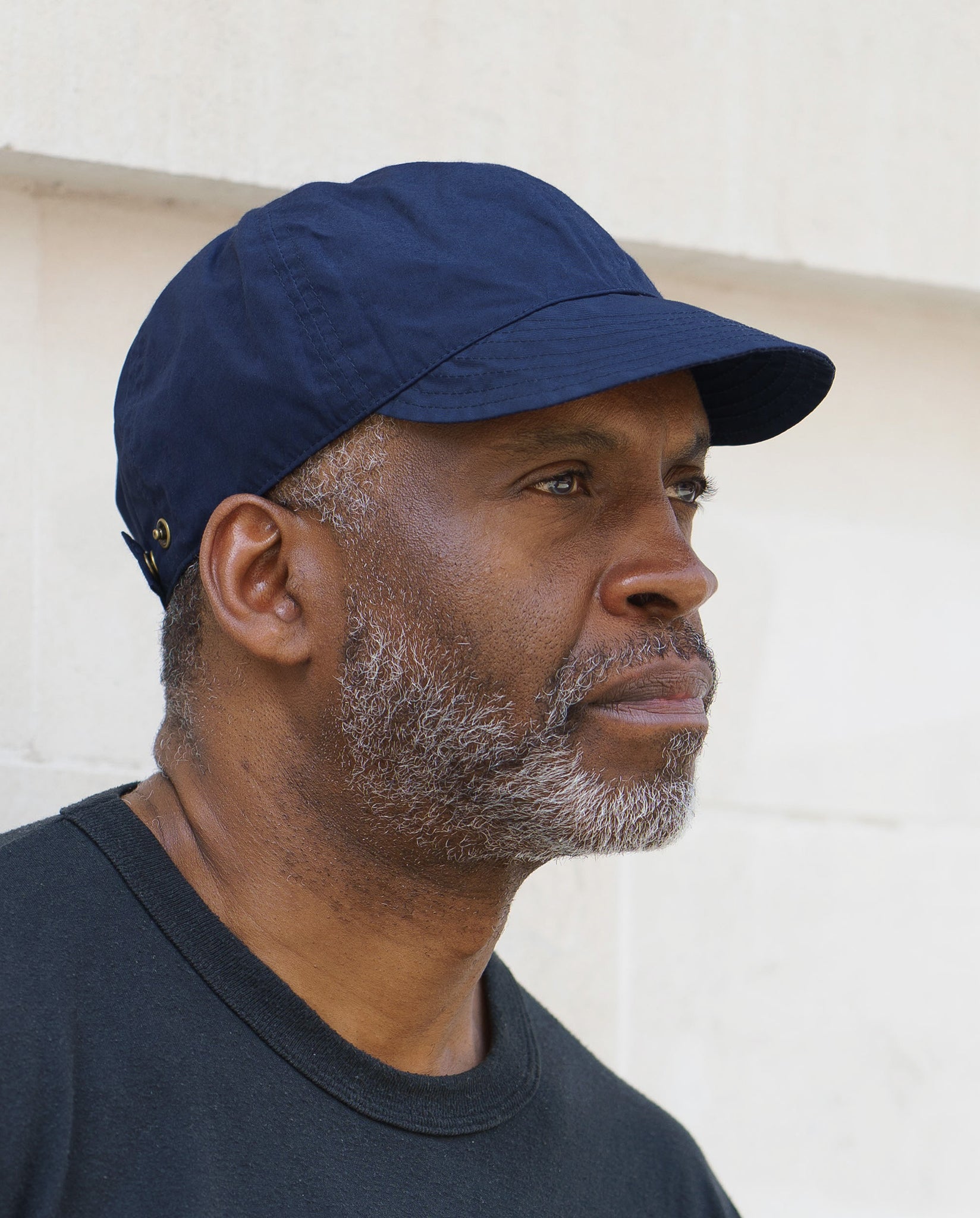 CAP IN NAVY BONDED COTTON